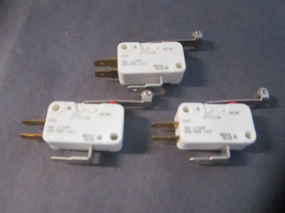 Cherry (V-10G6) SPDT V Long Roller Lever Miniature Snap Action Switch – Qty 3