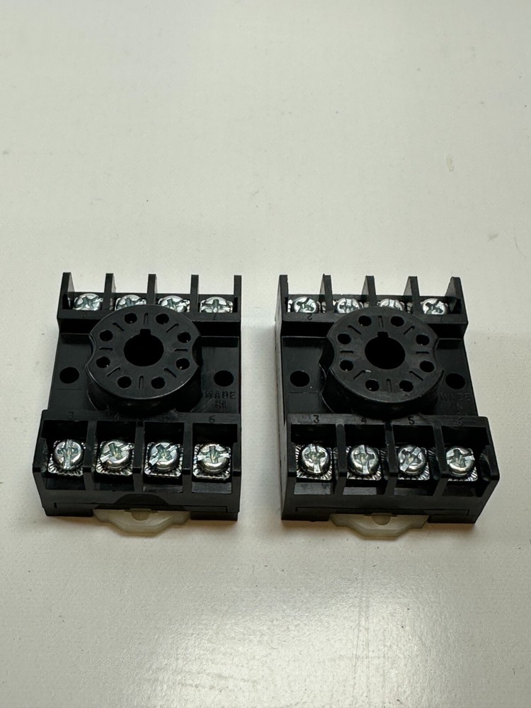 Allen Bradley 700-HN125 Relay Socket Bases (lot of 2) 1-A,300VAC 8-pin
