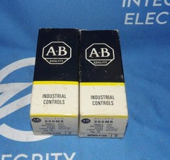 Lot of 2 NIB Allen Bradley 800MR-P16R Series D Small Oiltight Pilot Light + 1…