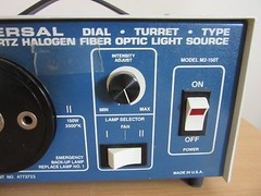 CUDA Universal dual quartz halogen fiber optic light source M2-150