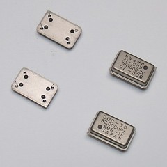 4 New Condition Vintage KDS DOC-70 32.000 Mhz Crystal Oscillators b50