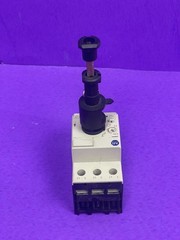 Allen-Bradley 140M-C2E-B40 Ser A Motor Protector, 2.5-4A w/ Extension Shaft