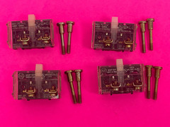 Allen-Bradley 800T-XD1 Series D Contact Block, 30mm, 1N.O Shallow, 600V Lot of 4