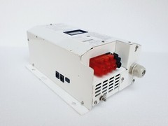 NEWMAR PHASE THREE PT-24-8W Three Stage Smart Charger 24 VDC / 8 A Marine Grade
