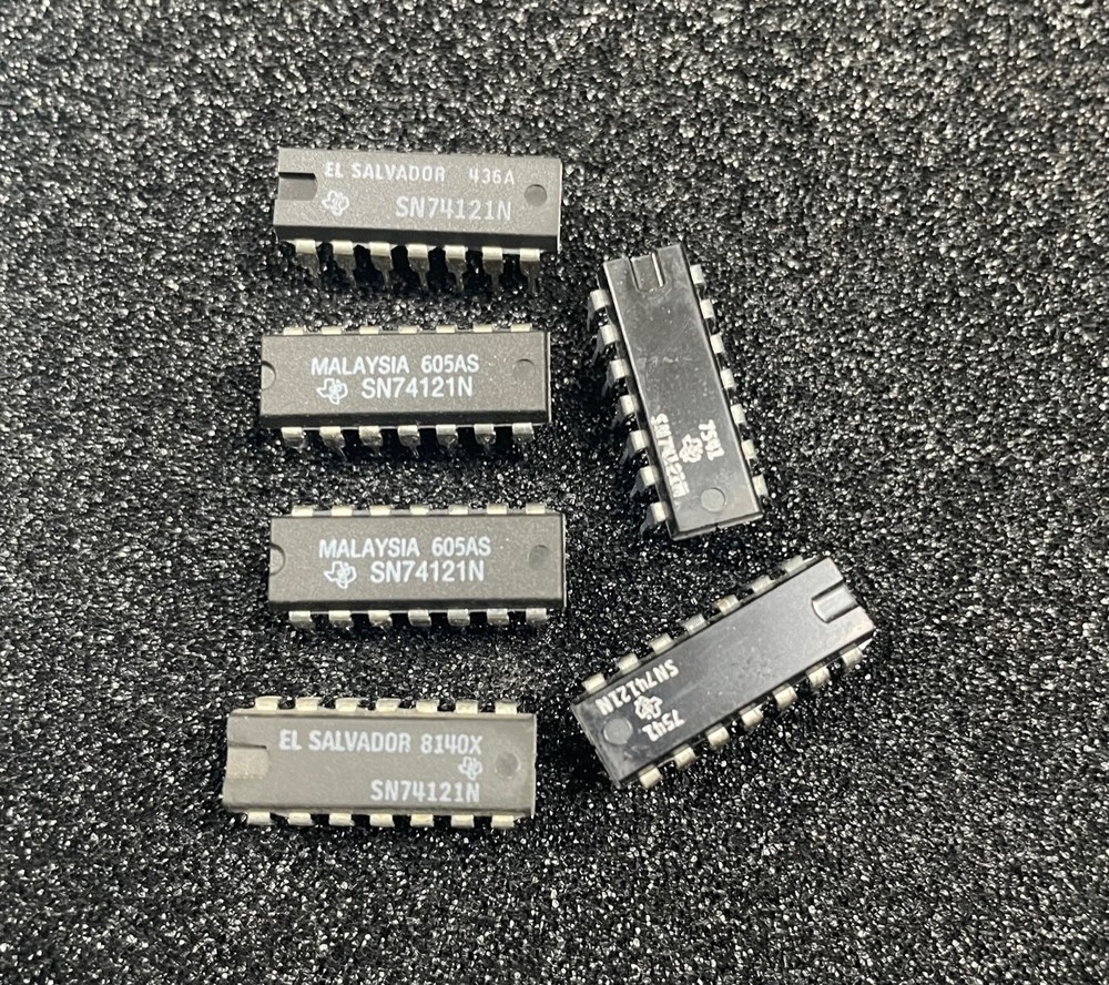 Lot of ONE SN74121 Monostable Multivibrator IC Chip cross to DM74121