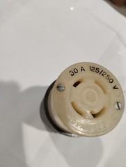 HUBBLE 231A TWIST LOCK FLANGED FEMALE INLETS 4 WIRE LOCKING PLUG 30A 125/250V