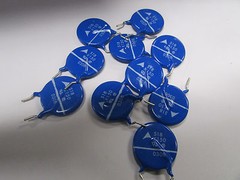 LOT OF 10 METALOXIDEVARISTOR-S18K150S5M4.8-NEW