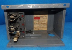 Bulldog Clamp-o-Matic BOS16421 30A 3HP 3 Plug Bus Plug + 1 Year Warranty