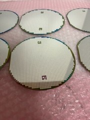 125 MM PATTERNED SILICON WAFERS, LOT OF 6