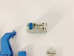 Finder 97.01 Relay Socket w/ 99.02.9.024.99 LED, 46.61.9.024.0040 24VDC Relay