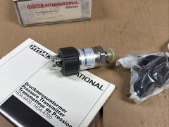 NEW HYDAC HDA 4445-B-250-000 Pressure Sensor Transmitter WARRANTY FAST SHIPPING