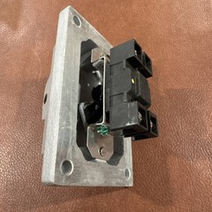 EMERSON APPLETON EDSF23WQ FRONT OPER COV-CHAMF-SW-3W 20A Cover Snap Switch Haz