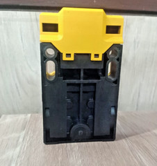1PC- PILZ 570230 PSEN me3.2/2AS Safety Interlock Switch, 240V/1.5A, IP65- New