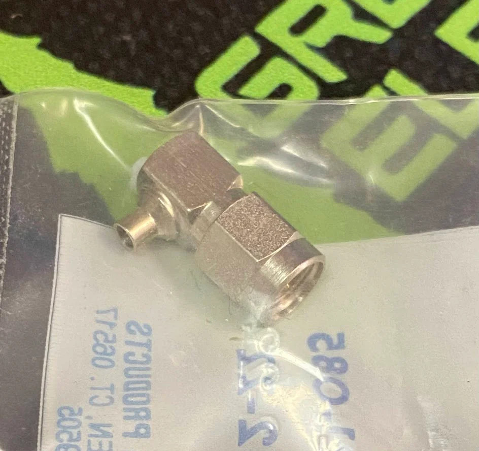 60-8921-085 – AEP – SMA RIGHT ANGLE PLUG FOR SEMI-RIGID CABLE – NICKEL FINISH 60