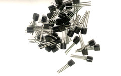 LOT OF 20 2N5638 30V N-CHANNEL SMALL SIGNAL FREE Shipping within the US!