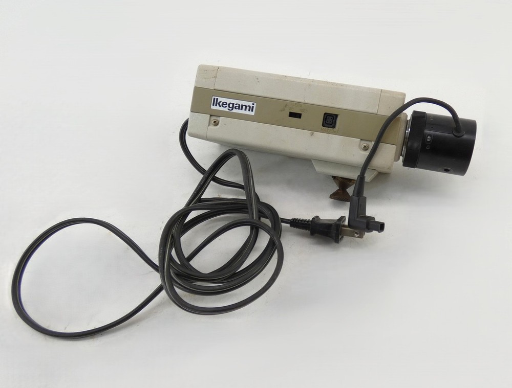 Ikegami ICD-7020 CCD Color Camera 120VAC 5W Computar 8.5mm 1:1.3 Lens