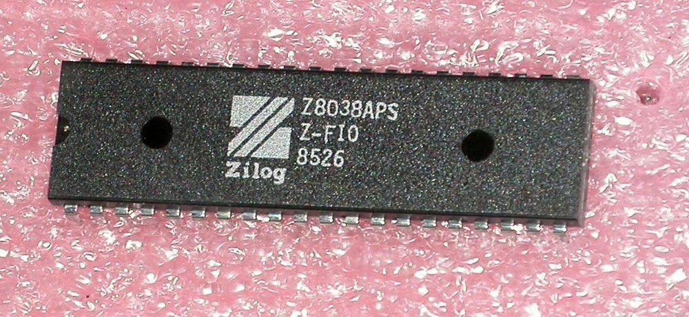 Lot of 2 ZILOG Z8038APS Z80A FIO 40-PIN DIP FIFO Interface Unit Vintage Rare