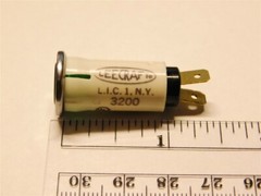 2 Leecraft 3200 Snaplight 14V.8A Green Incandescent Panel Lamp .187 QC Terminals