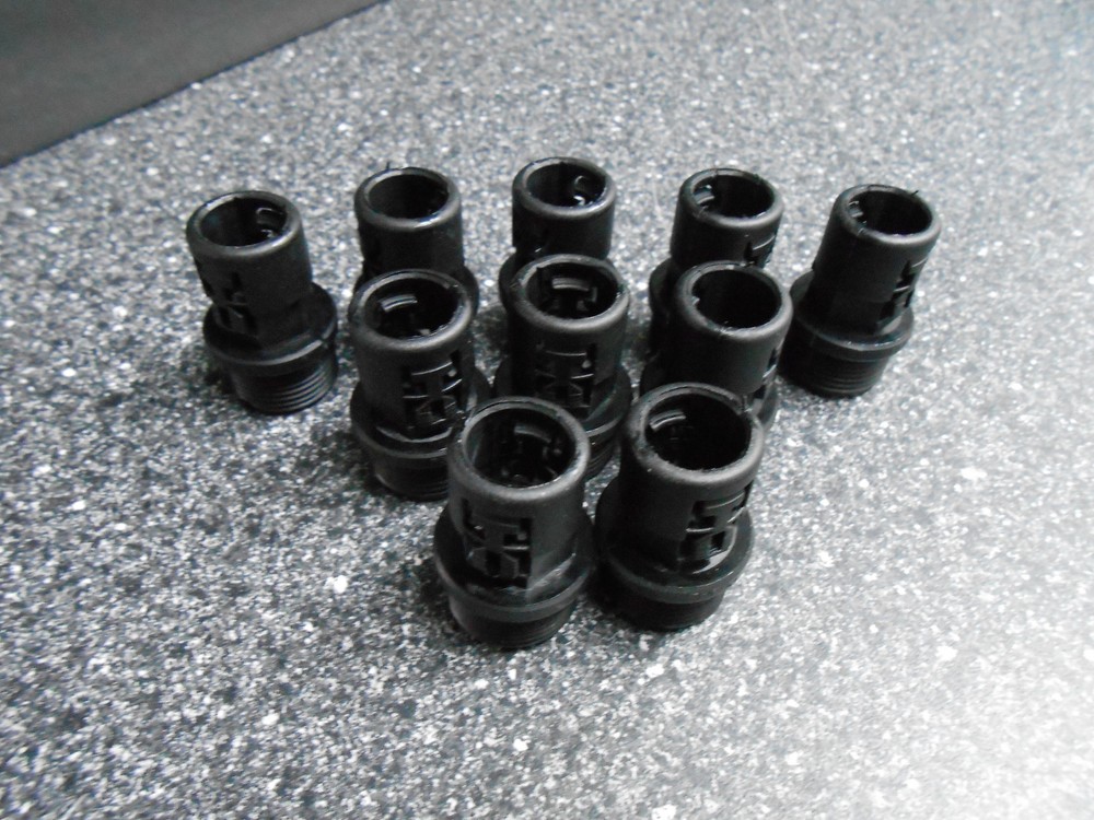 10 x REIKU PAGOB-10P13 CONDUIT STRAIGHT CONNECTORS WITHOUT SEAL MALE THREAD