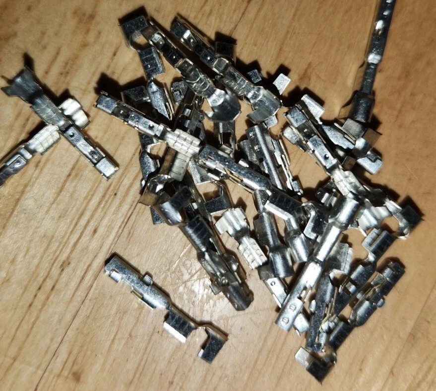 18-16 Ga. Female (100 pcs) 12191819 Metri-Pack Terminals GT 150 Series Sealed