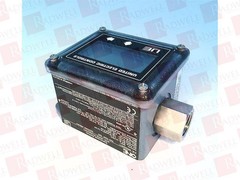 UNITED ELECTRIC 2W2D00K11 M201 / 2W2D00K11M201 (NEW IN BOX)