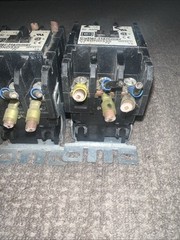 C25DND330 Cutler-Hammer Contactor 120V Coil QTY 3