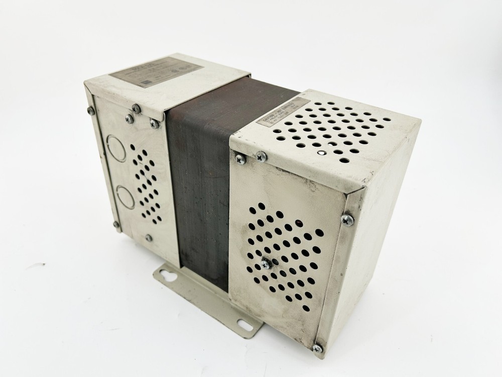 Sola 23-23-125-8 Constant Voltage Sine Wave Output 520V 60Hz 3.2A