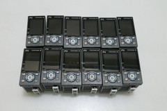 YOKOGAWA Used UT32A-000-11-00 Digital Temperature Controller ELEC-I-3481=9B18