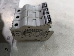 Eaton C383FHCC-3 Class CC 3-Pole Modular Fuse Holder Box of 4 Industrial OEM