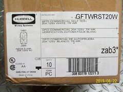 (1) NEW HUBBELL GFTWRST20W GFCI RECEPTACLE 20A 125V SELF TEST COMMERCIAL WHITE