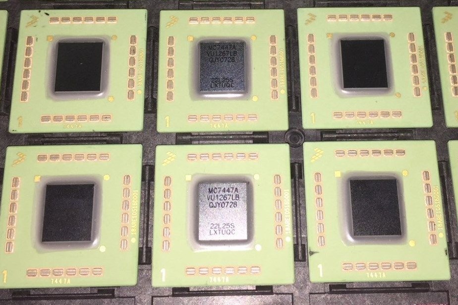 (1 PIECE) MC7447AVU1267LB, FREESCALE, IC MPU MPC74XX 1.267GHZ 360BGA, ROHS