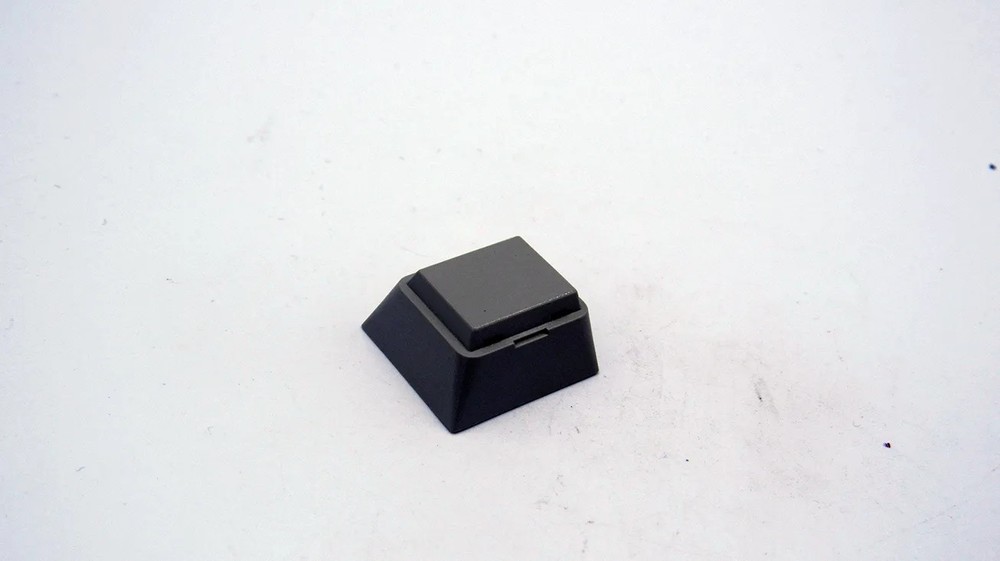0628-7754 BLANK CHERRY 1U BEIGE KEYCAP (75/PK)