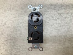 P&S Pass & Seymour 4700 Turnlok Receptacle 15 Amp 125 V 2P 3W New