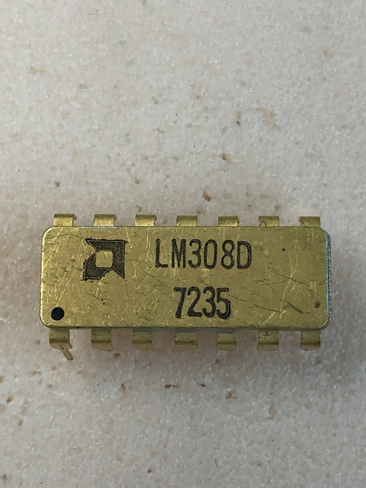 QTY-1 LM308D AMD LM308 14-PIN GOLD CERAMIC DIP RARE VINTAGE 1975