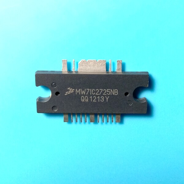 1PCS RF AMP IC FREESCALE TO-272(WB-16) MW7IC2725NBR1 MW7IC2725NB MW71C2725NB