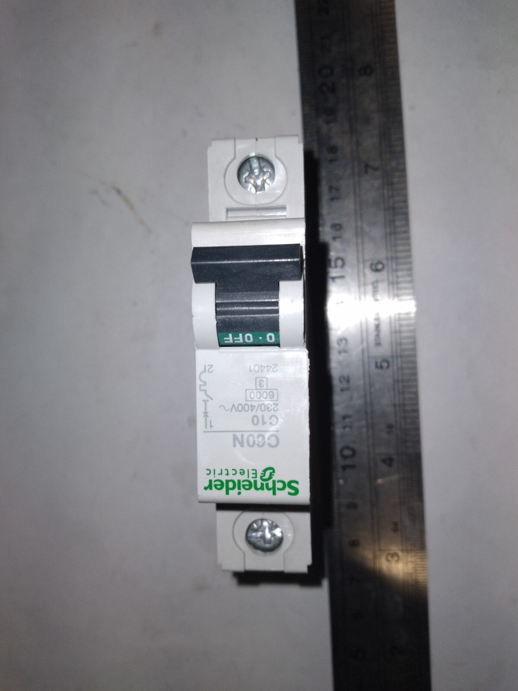 SCHNEIDER ELECTRIC C60N C10 230/400V