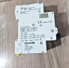 2PCS LOT – Schneider A9N61526 miniature circuit breaker-C60H – 2Poles-6A-C curve