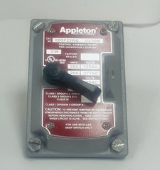 EMERSON APPLETON NO. EDSF23WQ FRONT OPER COV-CHAMF-SW-3W 20A