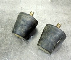 Corrosion-Resistant Vibration-Damping Rubber Mounts 1/4″ Stud Lot of Two (2)