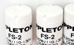 Lot of 4 Appleton FS-2 Fluorescent Lamp Starters 10-20 Watt W/ Condenser FS2