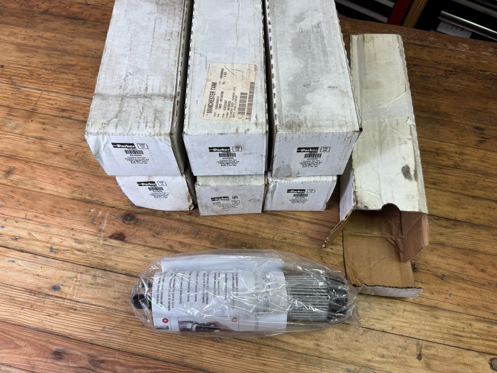 (QTY 1) Brand New Parker 941033Q High Pressure Hydraulic Filter Element USA