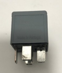 Tyco Electronics Automotive Power Relay F4 12VDC 40A V23134-B59-X224 4 Pins