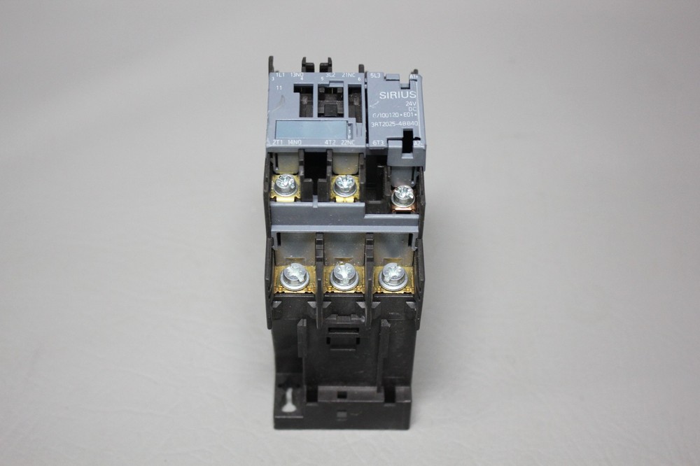 SIEMENS SIRIUS 3RT2025-4BB40 CONTACTOR