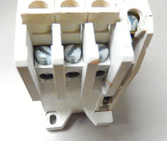 Cutler Hammer C306DN3 Overload Relay with H2006B Heaters