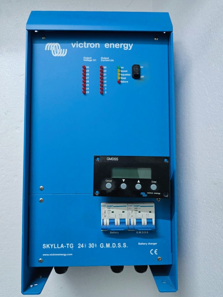 VICTRON ENERGY CCH024030000 30 AMP BATTERY CHARGER
